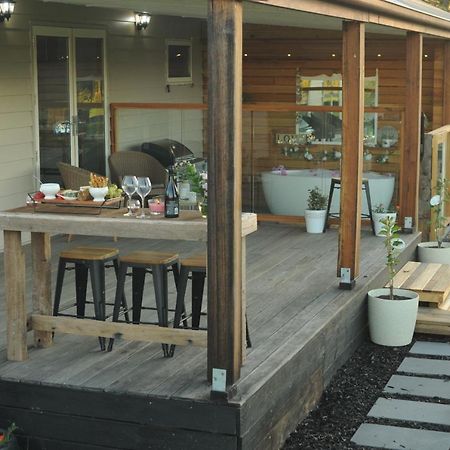 Wagtail Nest Country Retreat - Longford Vic 3851 Panzió Sale Kültér fotó