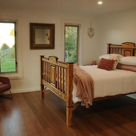 Wagtail Nest Country Retreat - Longford Vic 3851 Panzió Sale Kültér fotó